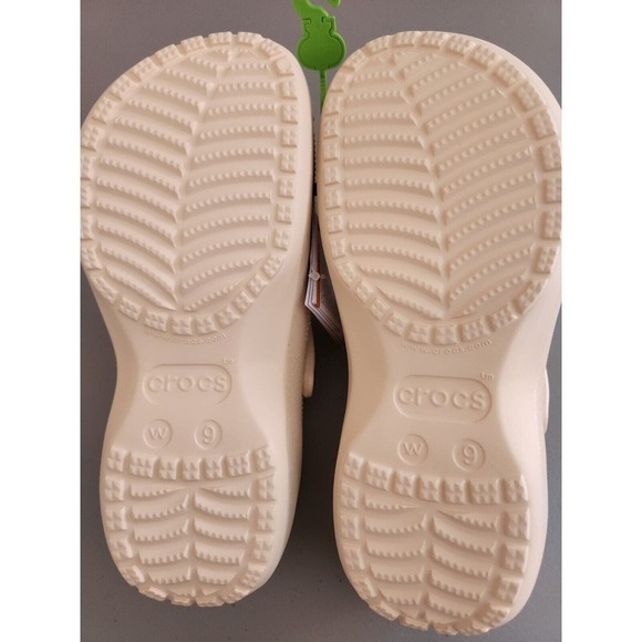 NEW Crocs Shimmer Classic Platform Clogs Size W9 With 5 Charms Vanilla - Picture 3 of 11